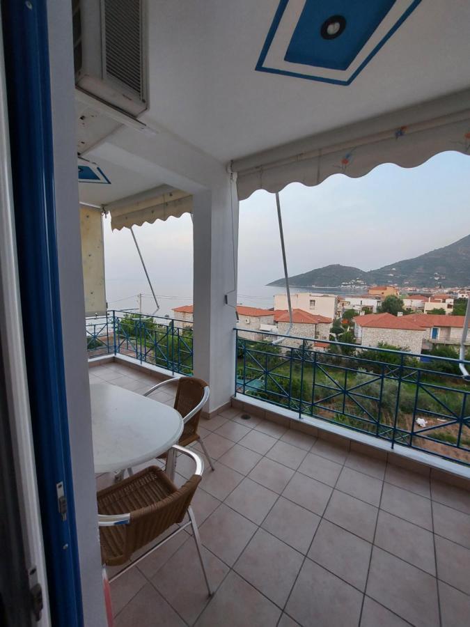 Matina Apartments Tyros Екстер'єр фото