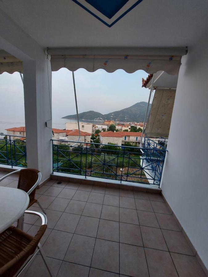 Matina Apartments Tyros Екстер'єр фото
