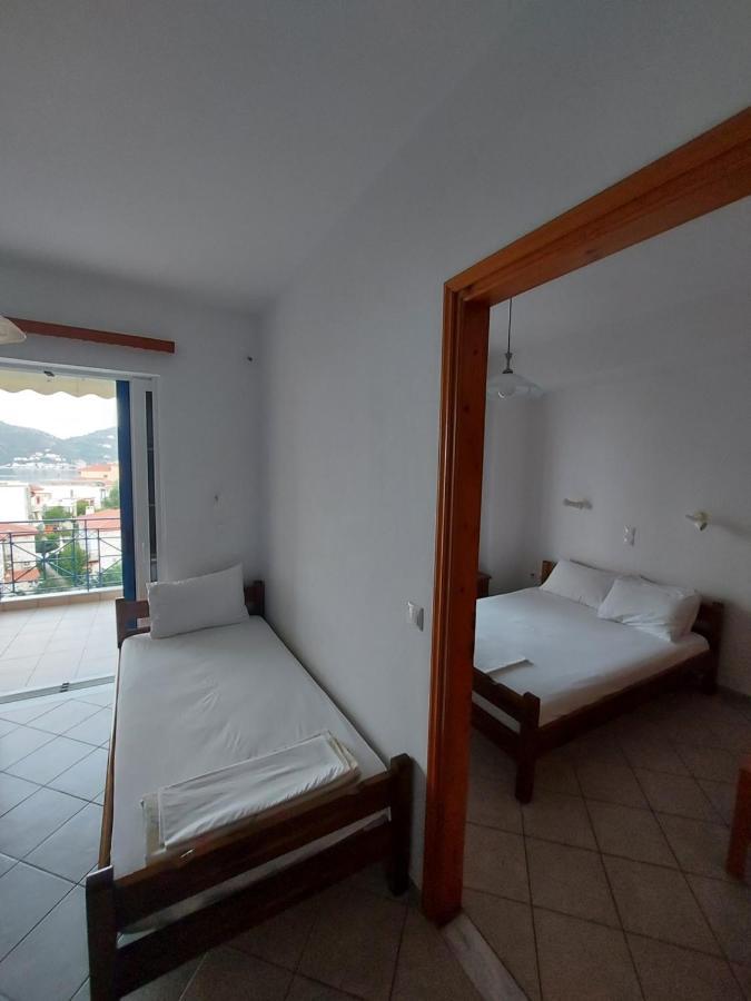 Matina Apartments Tyros Екстер'єр фото