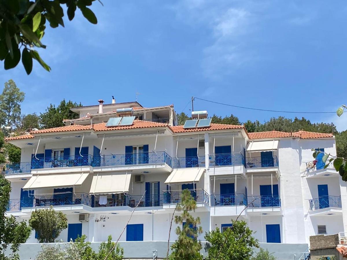 Matina Apartments Tyros Екстер'єр фото